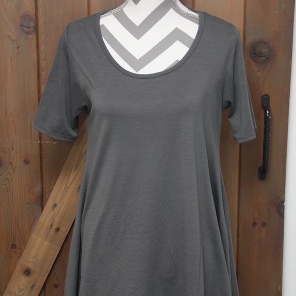 LuLaRoe Perfect T - Picture 1 of 1